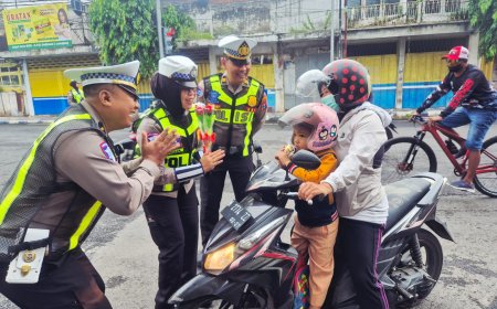 Operasi Keselamatan Semeru Hari ke-10, Polres Lumajang Apresiasi Pengendara Tertib