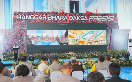 Kapolri Tinjau Pembangunan Jembatan Bailey untuk Pulihkan Akses di Sumbar