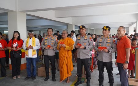 Kapolda Jatim Tinjau Vihara Buddayana Saat Perayaan Imlek