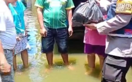 Peduli Sesama, Polresta Sidoarjo Distribusikan Sembako bagi Korban Banjir