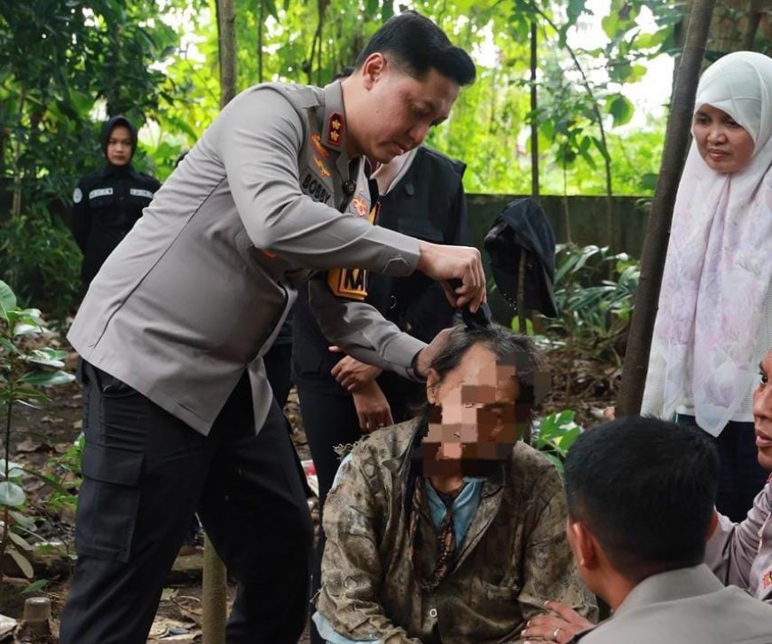 Polres Jember Lakukan Aksi Sosial Evakuasi Kakek Tuna Wisma