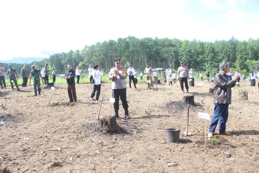 Peringati HPN 2026, Polres Bondowoso Ikut Gerakan Sedekah Oksigen