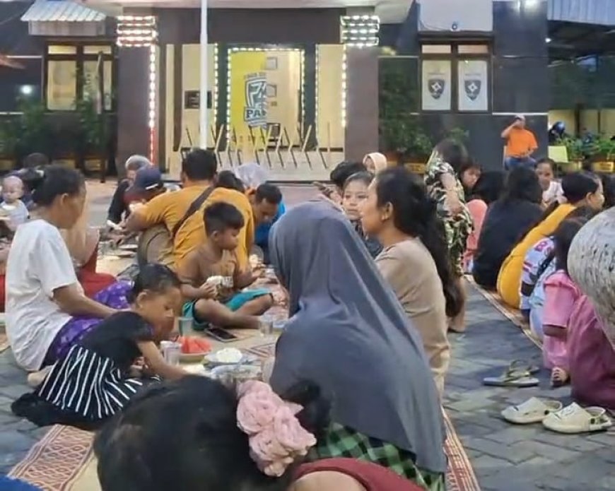 Polsek Pakal Tebar Kebaikan Lewat Dapur Berkah Ramadan
