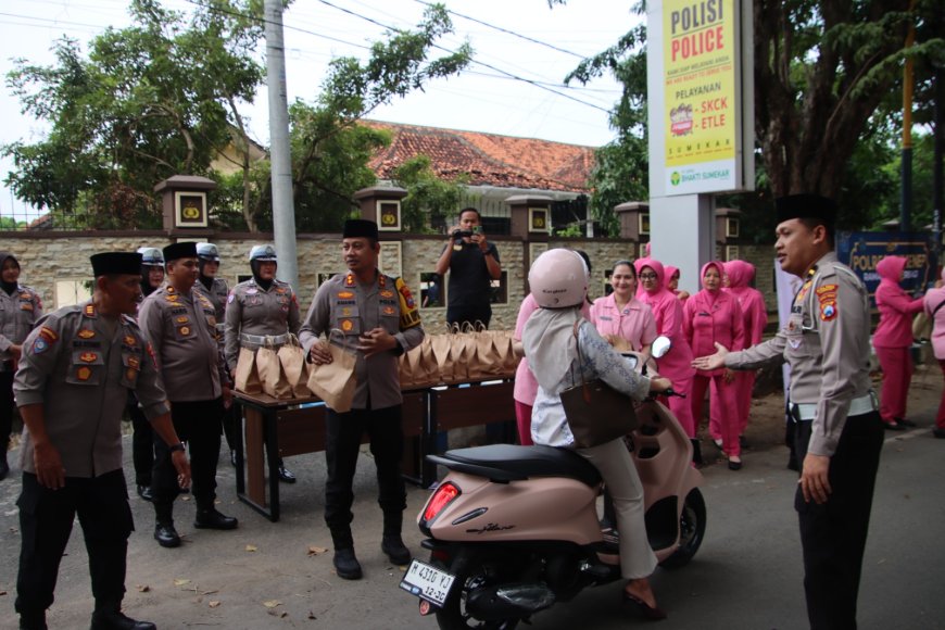 Kebersamaan Ramadan, Polres Sumenep dan Lintas Instansi Berbagi Takjil