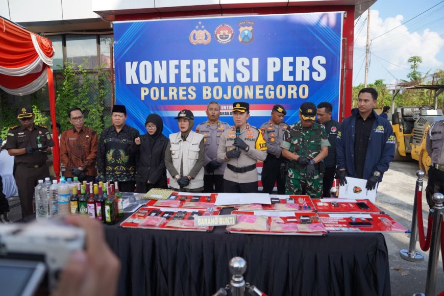 Polres Bojonegoro Ringkus 13 Tersangka Kasus Sabu dan Ganja