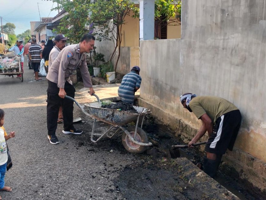 Bersih Lingkungan, Polres Probolinggo Kota Gerakkan Indonesia ASRI