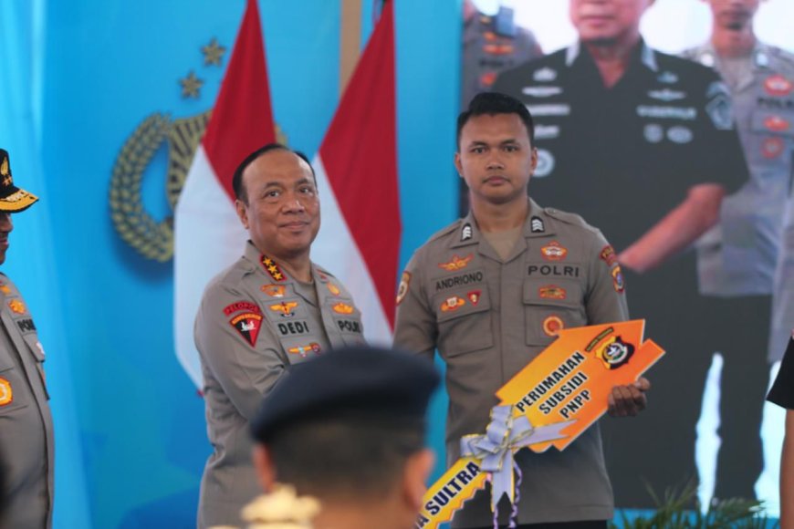 Polri Perkuat Program Sosial Lewat Penyerahan Rumah