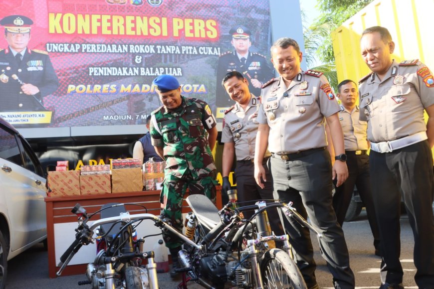 Polisi Bubarkan Kerumunan Balap Liar di Jiwan