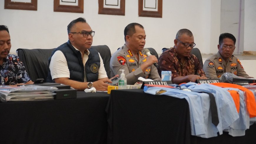 Markas Penipuan Online Dibongkar di Surabaya