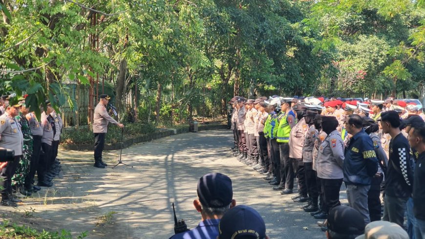 Polisi Siaga Penuh Kawal Pengesahan Warga Baru PSHT di Surabaya